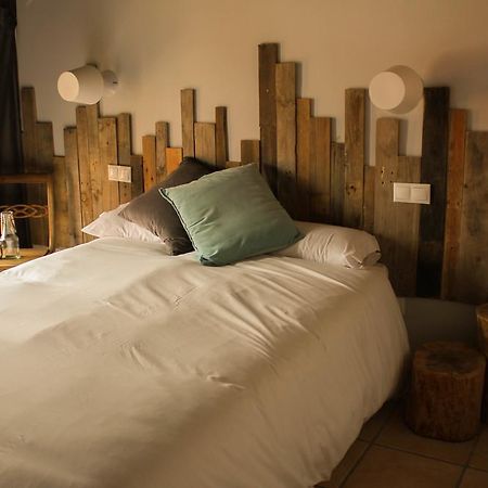 Hostal Royuela Екстер'єр фото